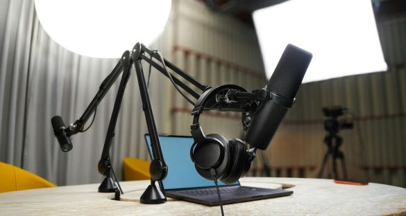 Podcast erstellen: Der Einsteigerleitfaden für Unternehmen