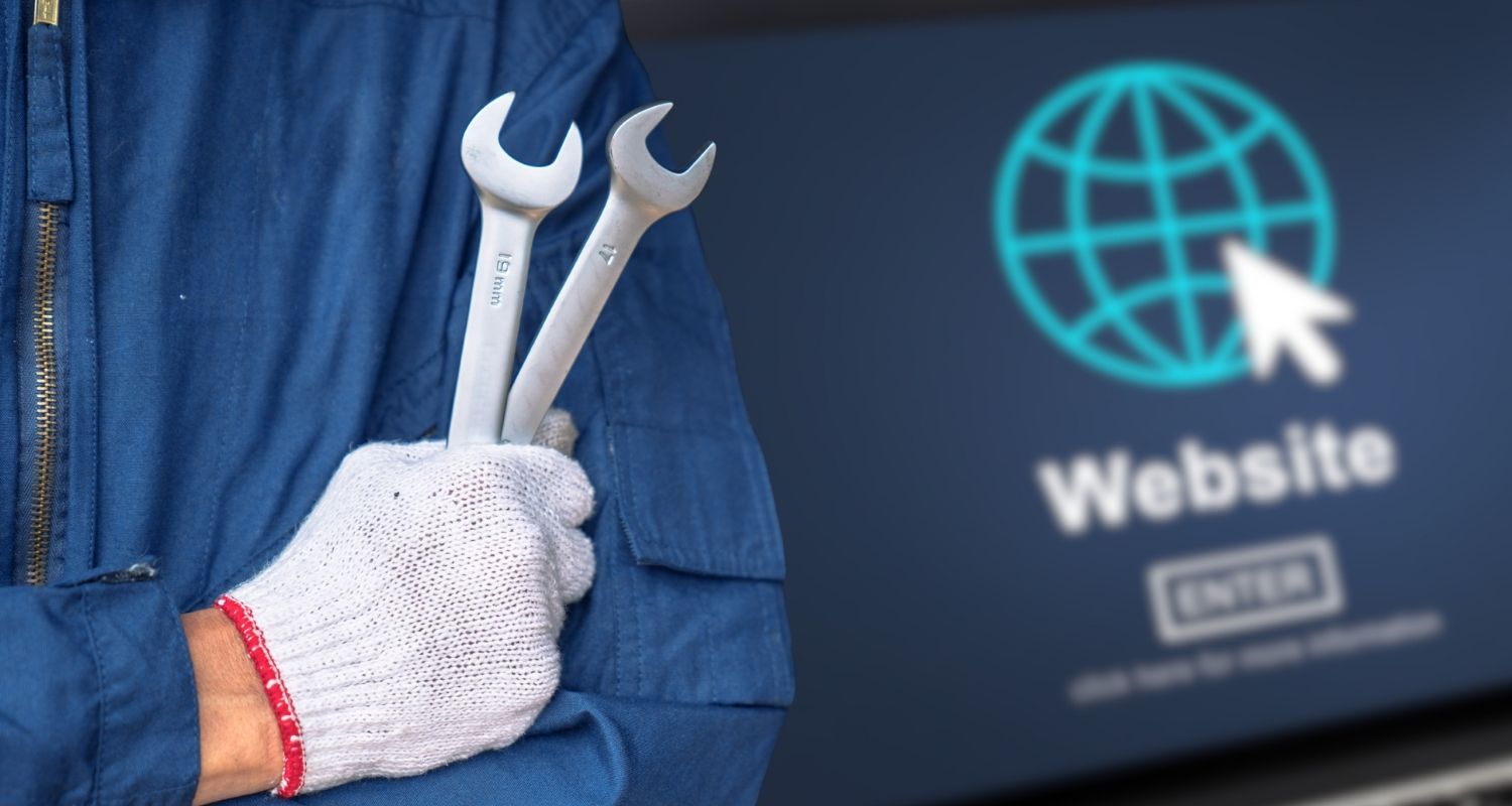 Joomla! und WordPress Website Wartung gegen KI-Hacks